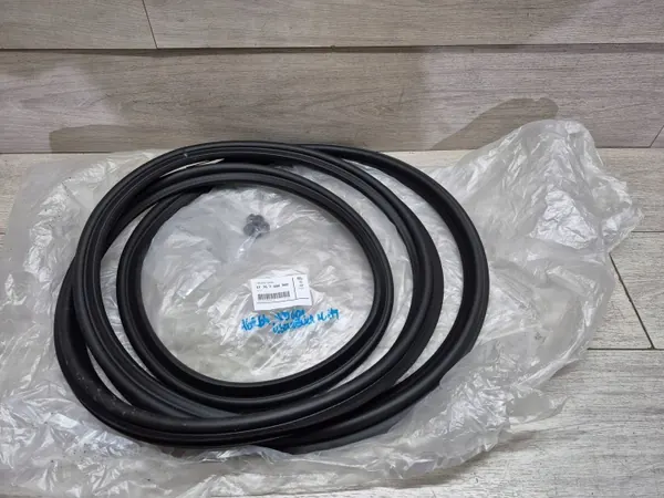 Junta de portón BMW X3 G01 OEM 7494945 - Usado image 2