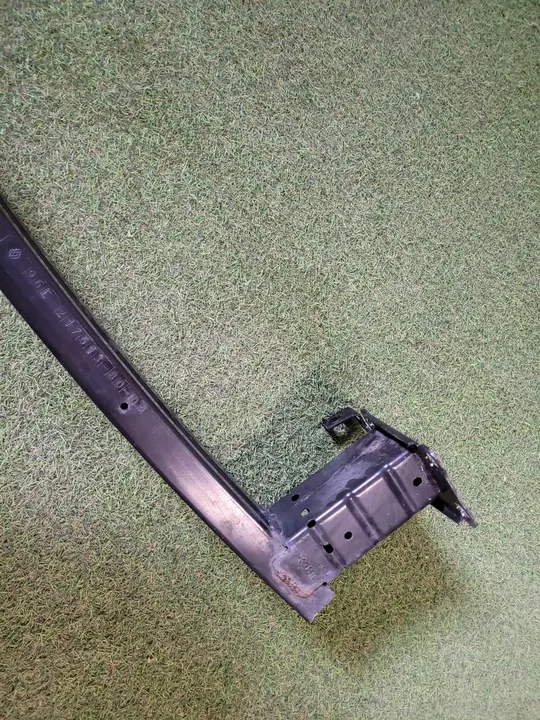 RENAULT MEGANE IV Etupuskuri Tuki image 8