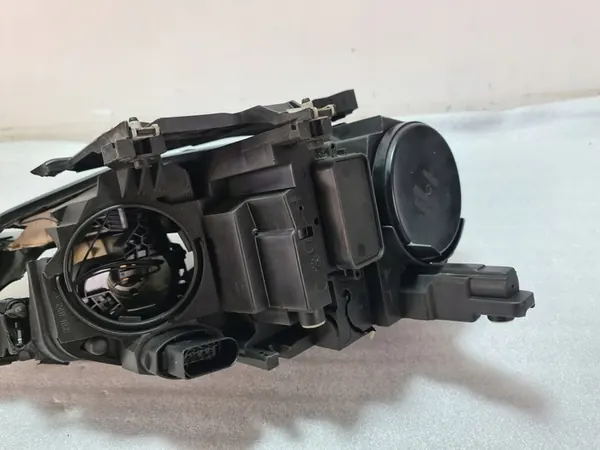 AUDI A4 B8 Faros Delantero Izquierdo 8K0941003AB image 9