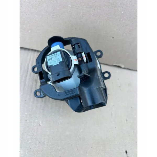 Toyota Avensis T270 2015 Vasen etusumuvalo OEM 8122002110 image 3