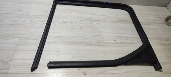 Skjutdörr fönsterpackning höger bak OEM 9818017380 image 2