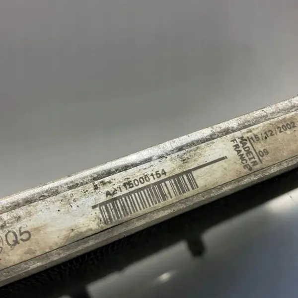 Mercedes A2115000154 ilmastointikondensaattori W211 image 3