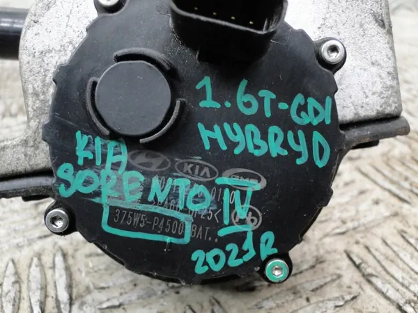 Pompe à eau Kia OEM 375W5-P4500 - État utilisé image 4