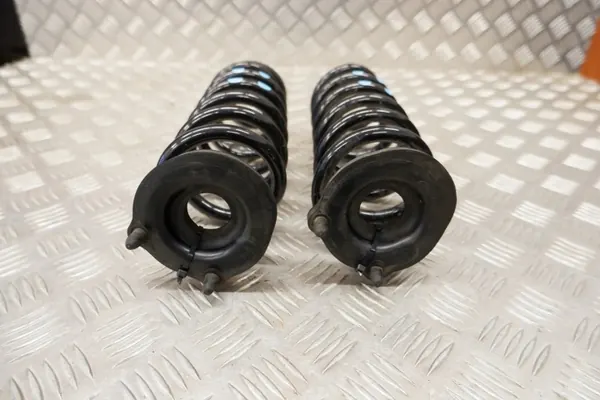 Rechte Hinterfeder OEM 48231-0DB70 für Yaris Cross image 4