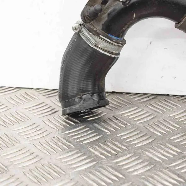 VOLVO V40 CROSS COUNTRY 1.6L diesel 2014 AV616C750AE image 2