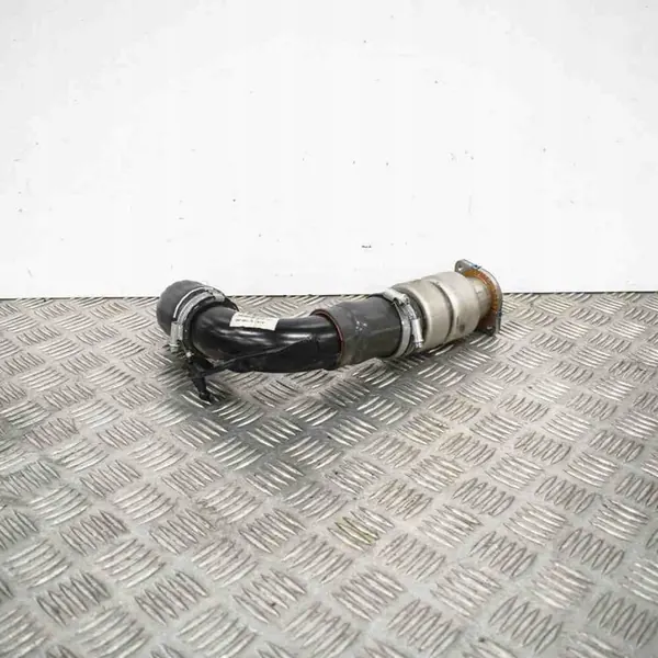 VOLVO V40 CROSS COUNTRY 1.6L diesel 2014 AV616C750AE image 4