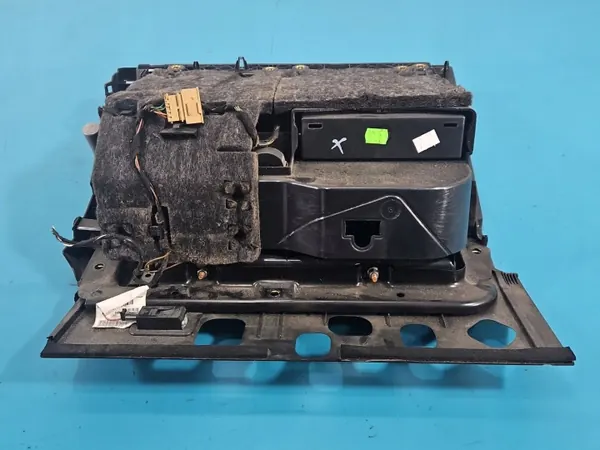 Luveta passageiro Audi A6 C7 OEM 4G1880302A image 7