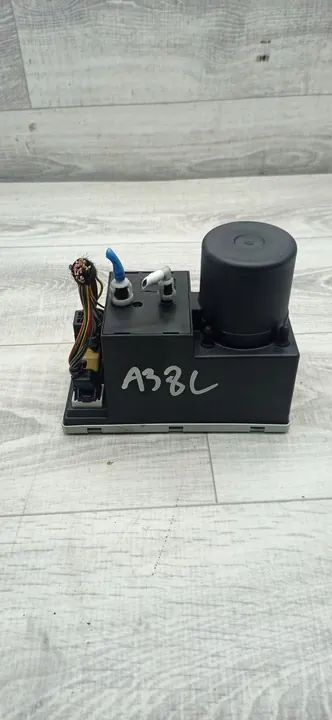 AUDI A3 8L Central Locking Pump 8D0862257 image 1