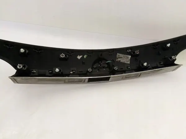 Moldura de maletero Opel Insignia A OEM 22804084 image 9