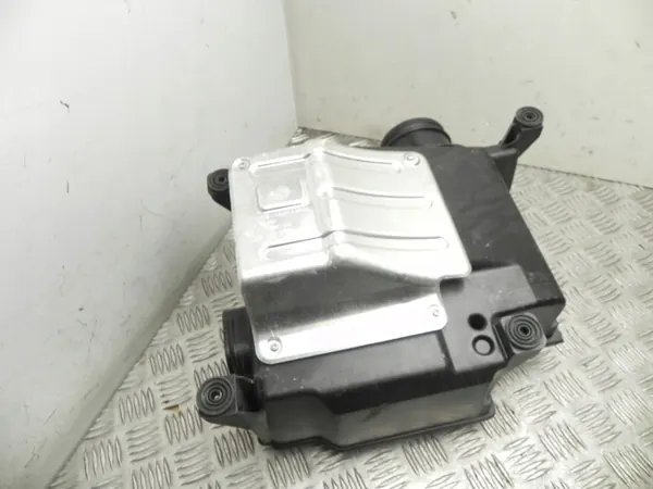 Ilmansuodattimen kotelo Lamborghini Huracán LP 580-2 2017 OEM image 4