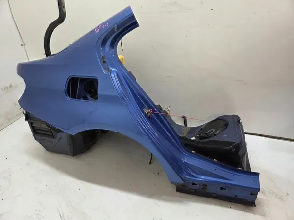 BMW 3 F30 Heckviertel rechts OEM 7298172 image 2