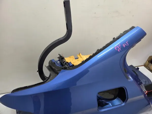 BMW 3 F30 Heckviertel rechts OEM 7298172 image 4