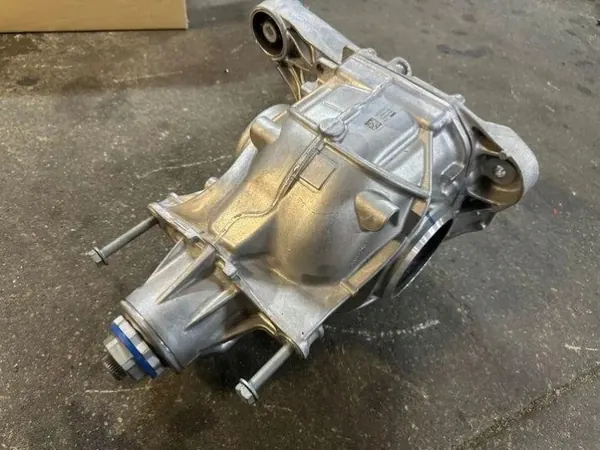 BMW achterdifferentieel 884991802 4.0L Diesel 155kW 2023 image 3