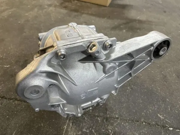 BMW achterdifferentieel 884991802 4.0L Diesel 155kW 2023 image 4