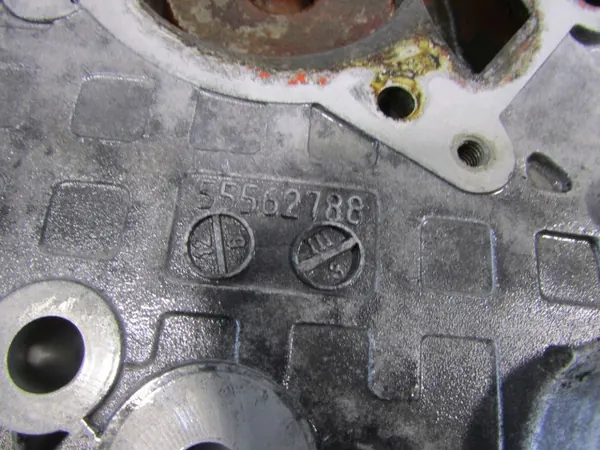 Pompe à huile OEM 55562788 pour Opel Astra J 1.4T image 8