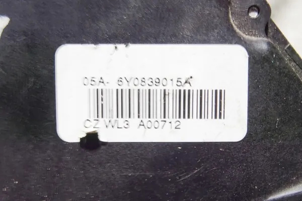 Bakre vänstra dörrlås SKODA FABIA II COMBI 6Y0839015A image 2