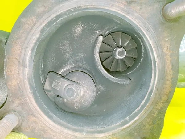 Turbo Audi A4 B7 A3 8P A6 C6 2.0 TFSI OEM image 4