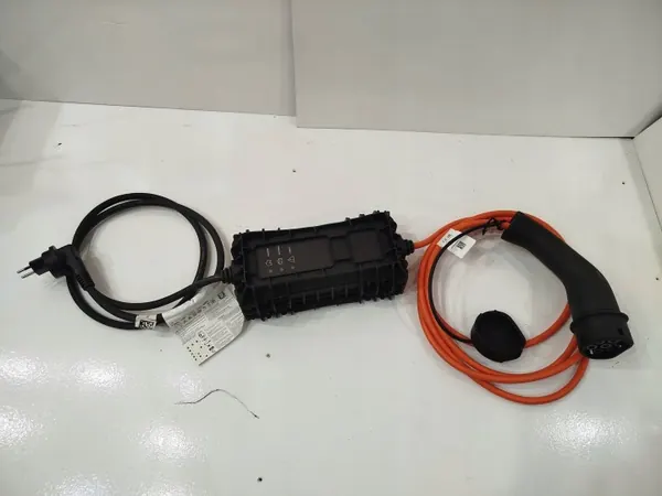 OEM 9850028680 Elbil Laddare - Begagnad image 3