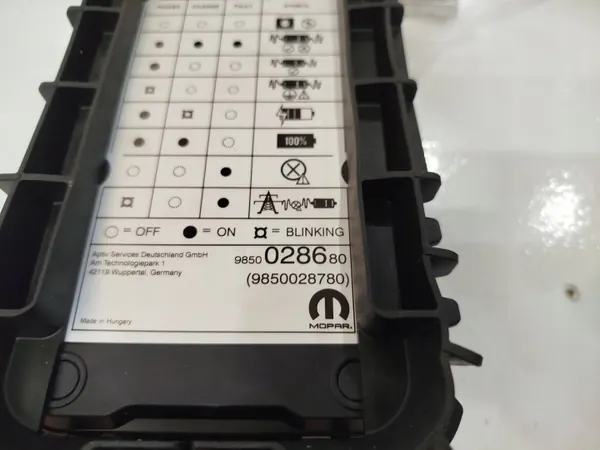OEM 9850028680 Elbil Laddare - Begagnad image 8