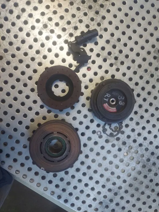 Embrayage de compresseur Chrysler Voyager 08-10R OEM CEWKA VOYAGER 3.8 image 1