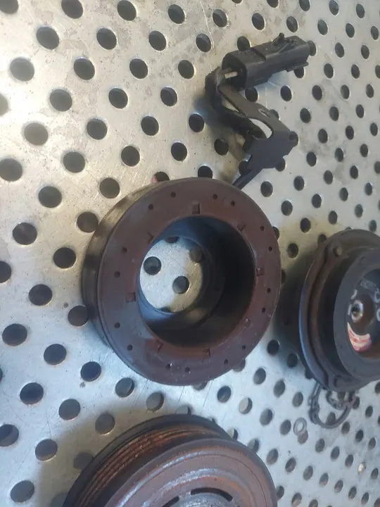 Embrayage de compresseur Chrysler Voyager 08-10R OEM CEWKA VOYAGER 3.8 image 3