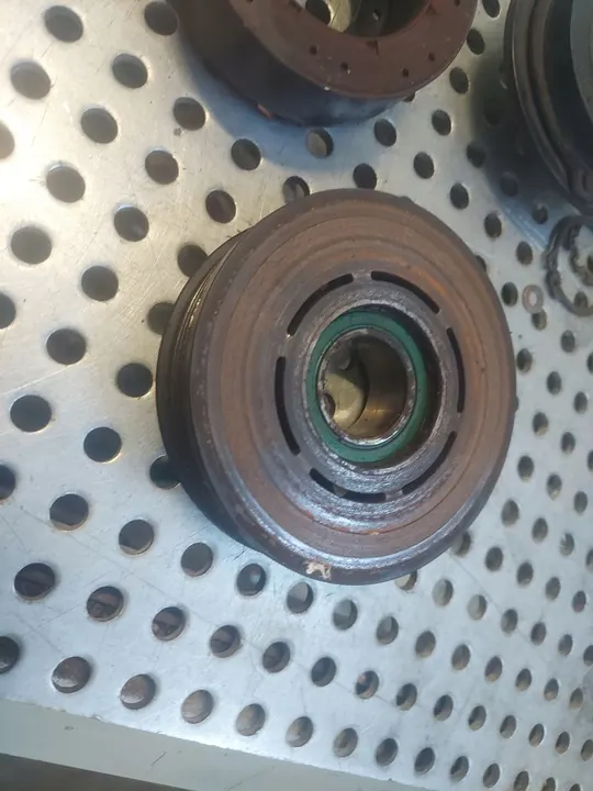 Embrayage de compresseur Chrysler Voyager 08-10R OEM CEWKA VOYAGER 3.8 image 4