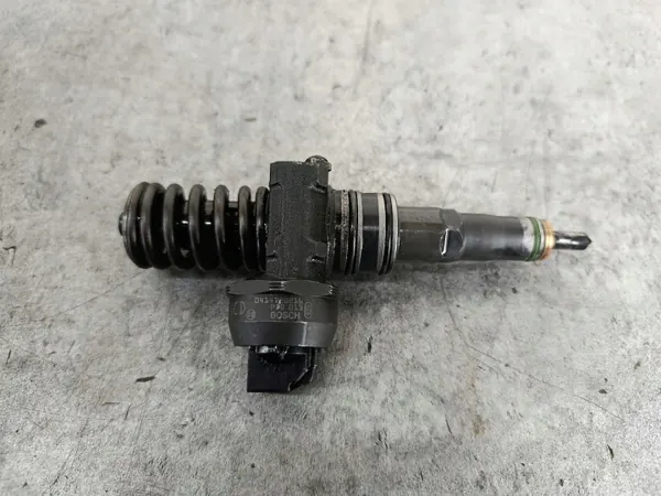 OEM 038130073BA Bosch brandstofpomp voor VW Passat B5 image 3