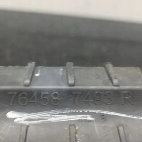 OEM 764587493R Rechter Vorderer Schwellerschutz-Gleiter image 2