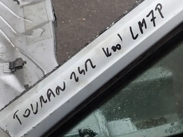 OEM 5T 24R Etu-Vasen Neljännespalkki VW Touranille image 6