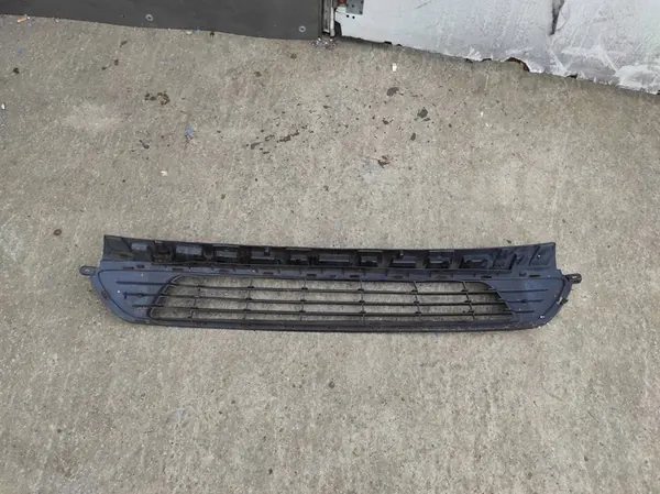 Rejilla de parachoques delantera Opel Vivaro B OEM image 2