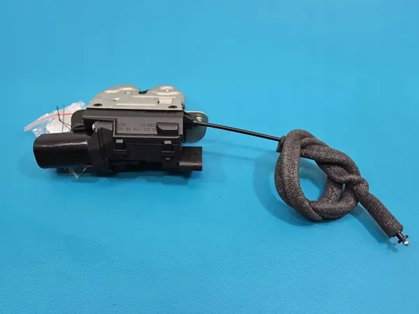 Fecho de porta-malas OEM A2317500085 para Mercedes W222 image 4