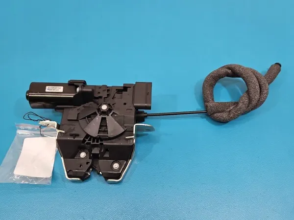 Fecho de porta-malas OEM A2317500085 para Mercedes W222 image 6