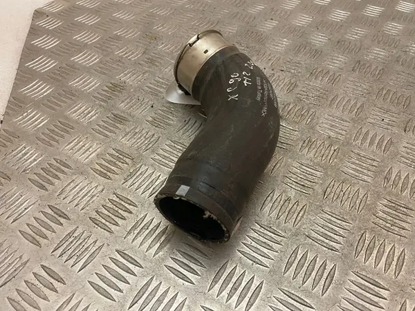 Volvo XC40 2019 Intercooler Schlauch 32224387 image 7