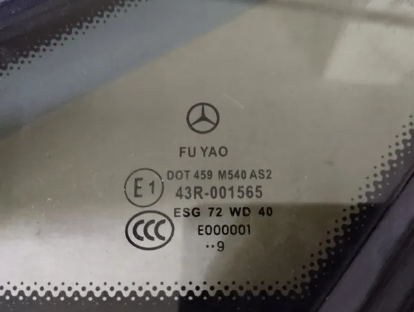 Finestra triangolare laterale destra per Mercedes W207 image 3