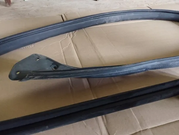 Finestra triangolare laterale destra per Mercedes W207 image 5