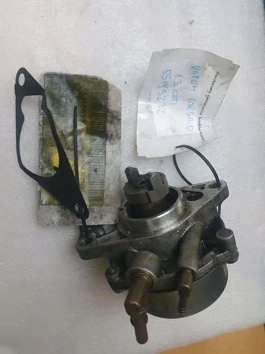 Imupumppu Opel Corsa D 1.3 CDTI OEM Pierburg A598 image 2