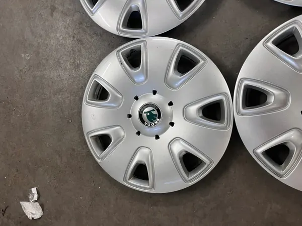 OEM 5L0601147CZ31 Diamant-Chrom Radkappe - VW image 3