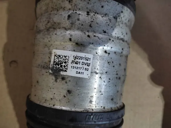 Mercedes-Benz E 63 AMG W213 Vänster Framdämpare A2133202100 image 3