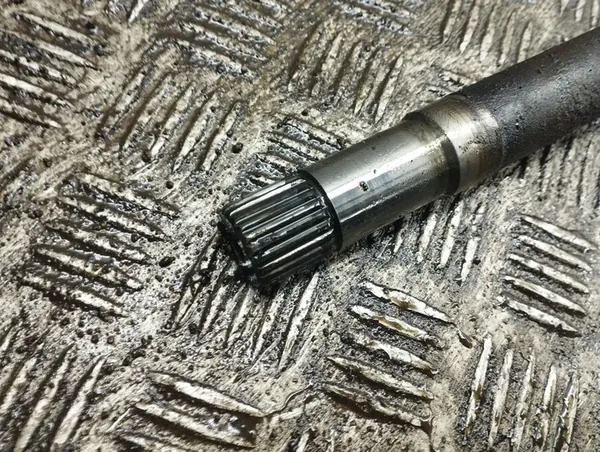 Peugeot 5008 2011 Côté Droit Arbre de Transmission Avant image 6