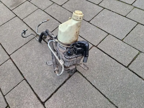 Bomba de direção assistida Opel Zafira B Astra H TRW 13276990 image 4