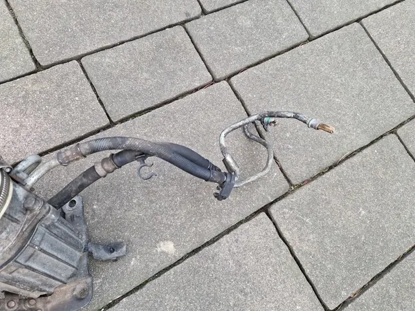 Bomba de direção assistida Opel Zafira B Astra H TRW 13276990 image 6