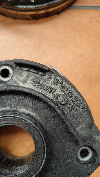 Volvo Oljepump OEM 3077709 Begagnad - Direktpassning image 5
