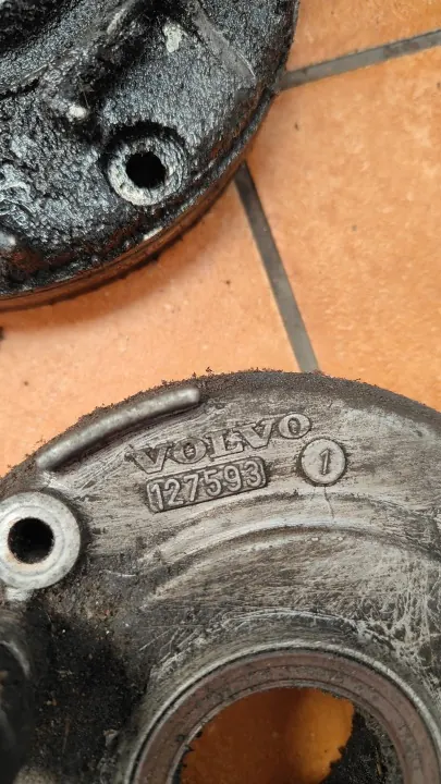 Volvo Oljepump OEM 3077709 Begagnad - Direktpassning image 6