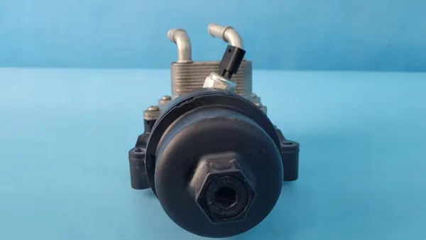 Refroidisseur d'huile KIA OEM 26300-2M810 Sportage V image 4