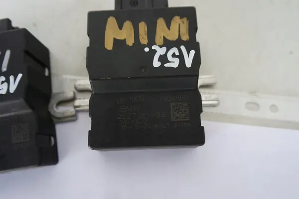 Bränslepumpkontrollmodul Mini Cooper F56 OEM 7374942 image 3