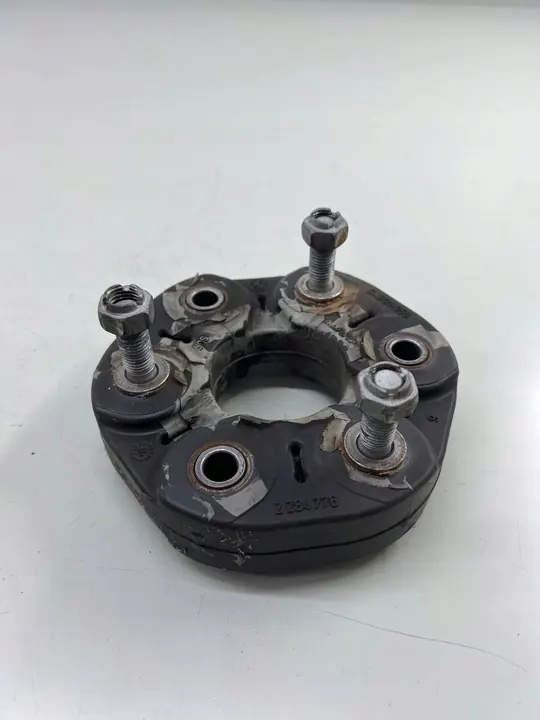 BMW M4 F82 F83 2018 Accouplement de l'arbre de transmission image 1