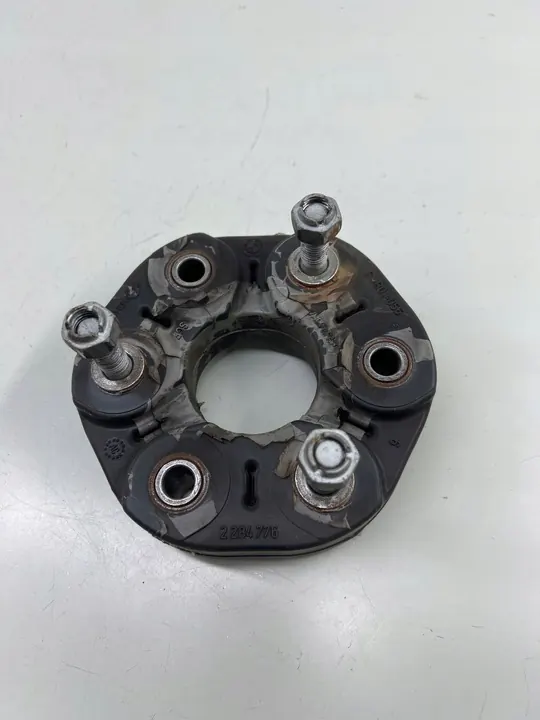 BMW M4 F82 F83 2018 Accouplement de l'arbre de transmission image 4