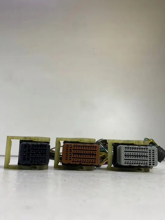 Moottorin ECU-liitin BV61-12A650-CNB Ford Focus MK3:lle image 4
