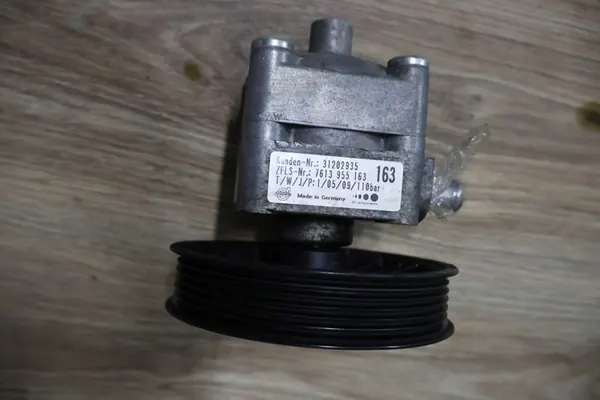 VOLVO XC90 V70 S80 S60 Bomba de direção assistida 31202935 image 3