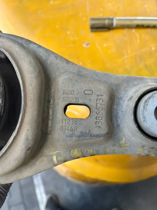 Supporto motore Renault Trafic III Diesel Posteriore OE image 3